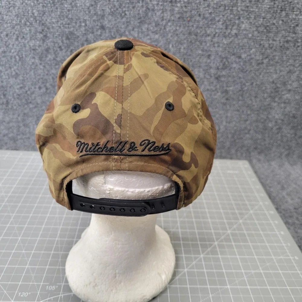Anaheim Ducks Hat Cap Snap Back Camo Black NHL Hockey Mens Mitchell Script